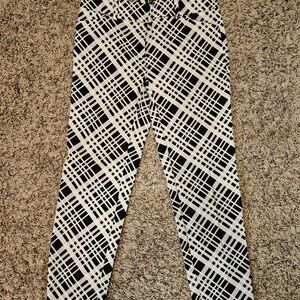New York & Company Black, Gray and White Plaid Pants